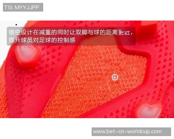 如何选择合适的足球鞋尺码让你的球场表现更出色